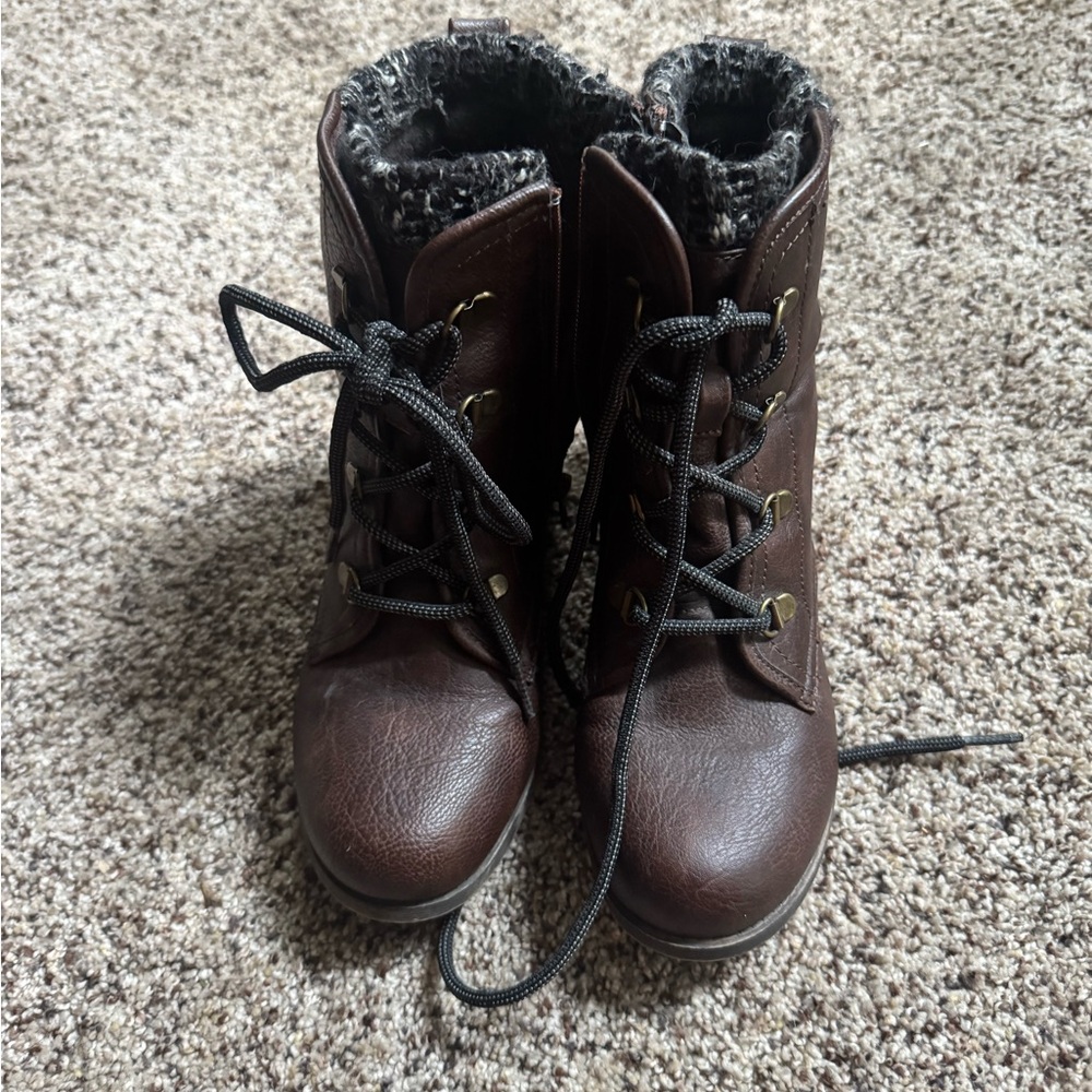 Cozy Brown Lace-Up Boots for Women